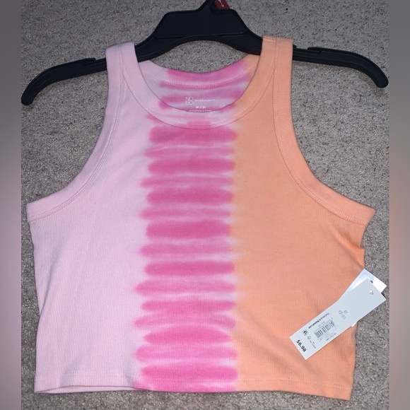 *6 PIECE BUNDLE* All NWT. 2 crop top tank tops. 2 tees. 2 bags. Shirts are all M - Picture 6 of 11